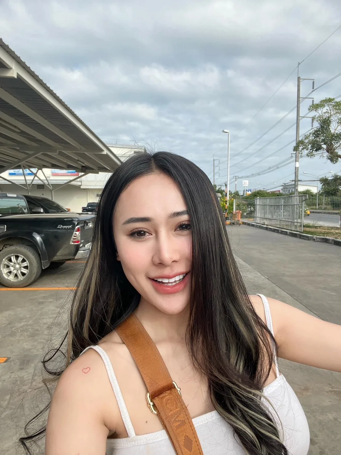 เอมมี่#103 ภาพที่ 3